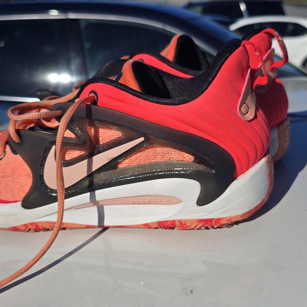 Naphessa "Phe" Collier KDs
